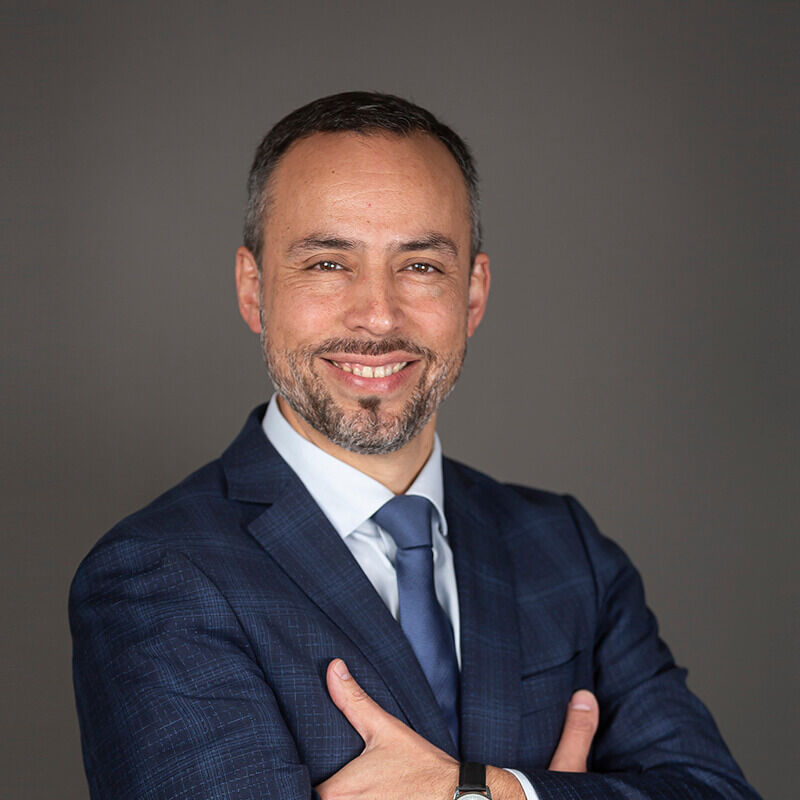 Dr. Ernesto Vega